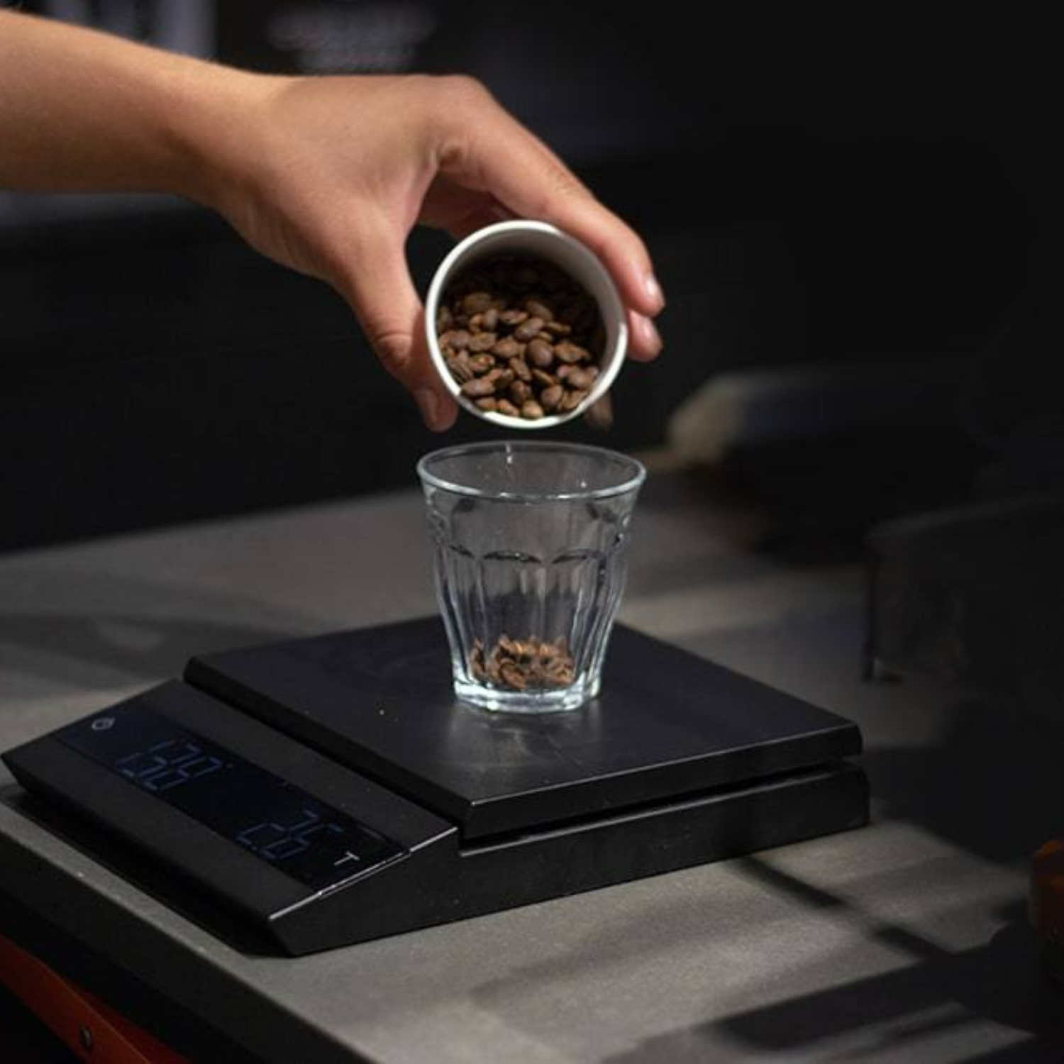 Felicita Parallel Coffee Scale - Black